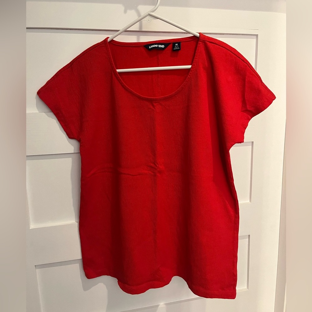 Red gauze short sleeve medium top